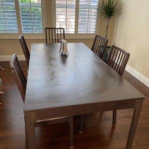 dining table with chairs.